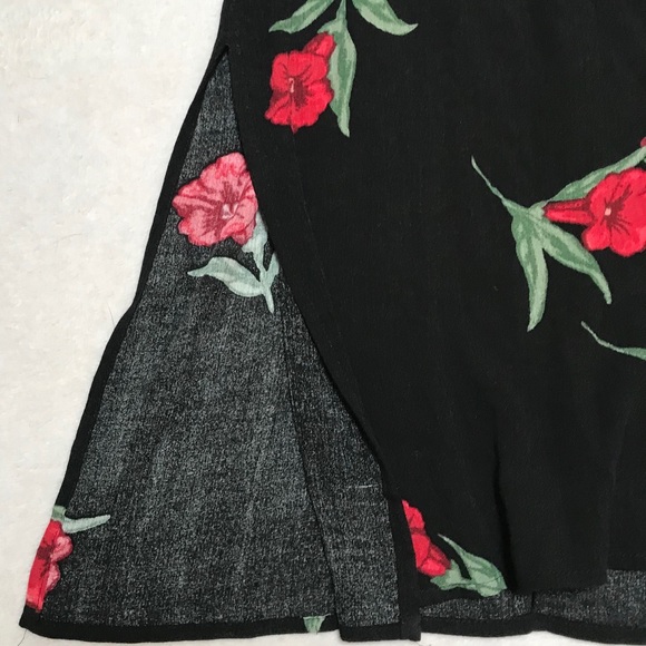 F21 • Light Strappy Back Shift Dress - Picture 4 of 5